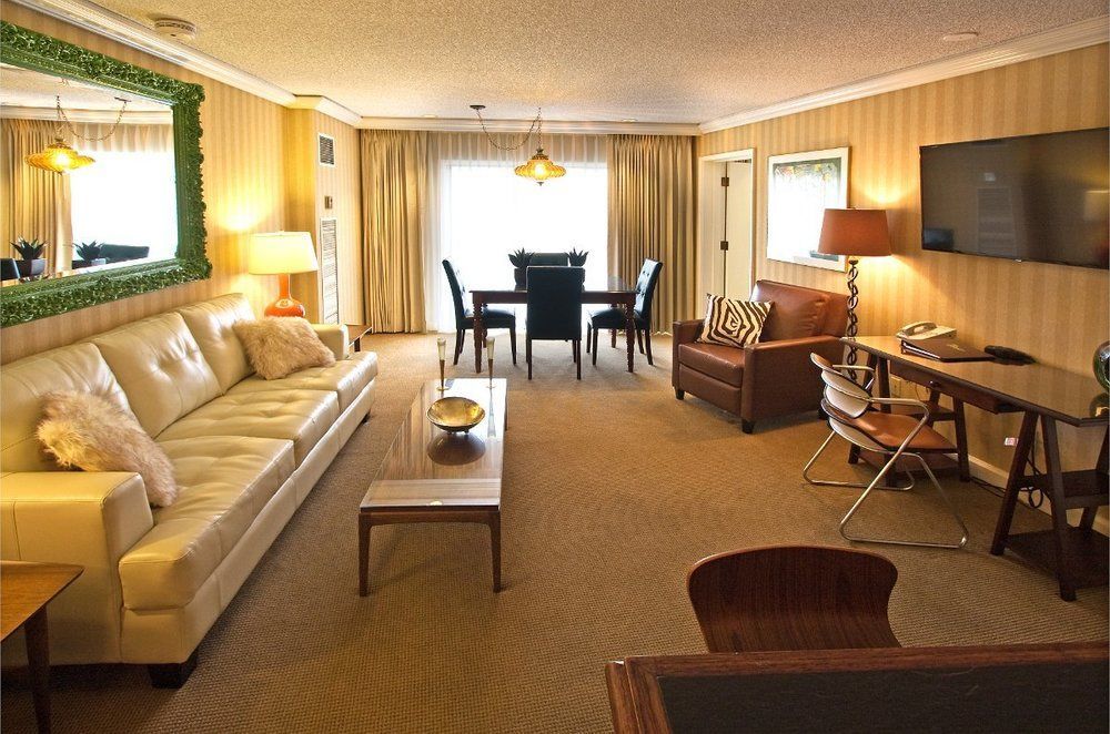 Inn At The Commons メドフォード エクステリア 写真