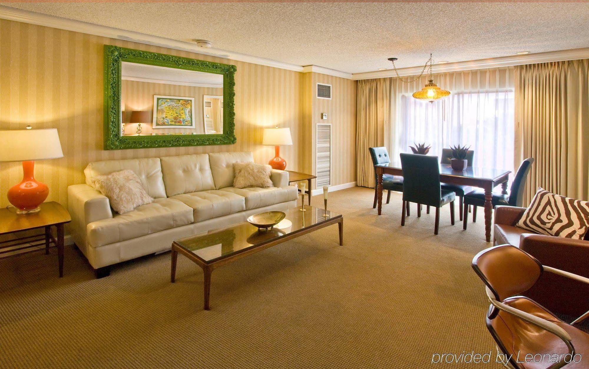Inn At The Commons メドフォード エクステリア 写真