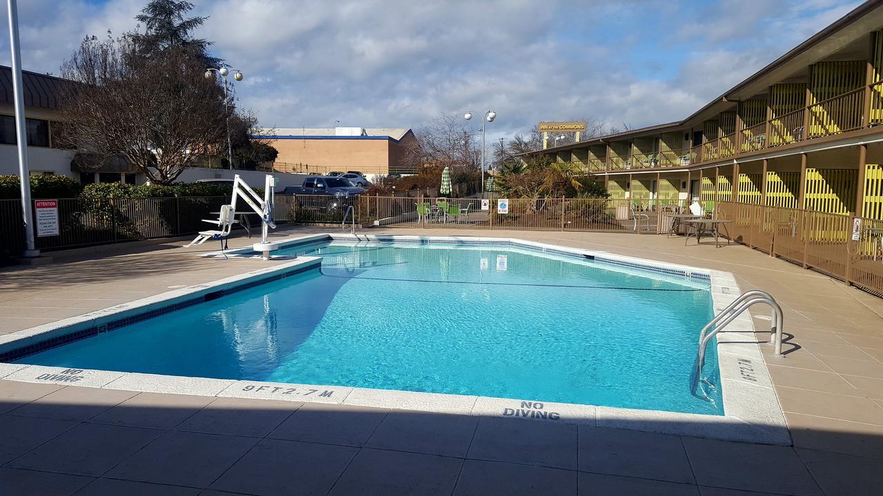 Inn At The Commons メドフォード エクステリア 写真