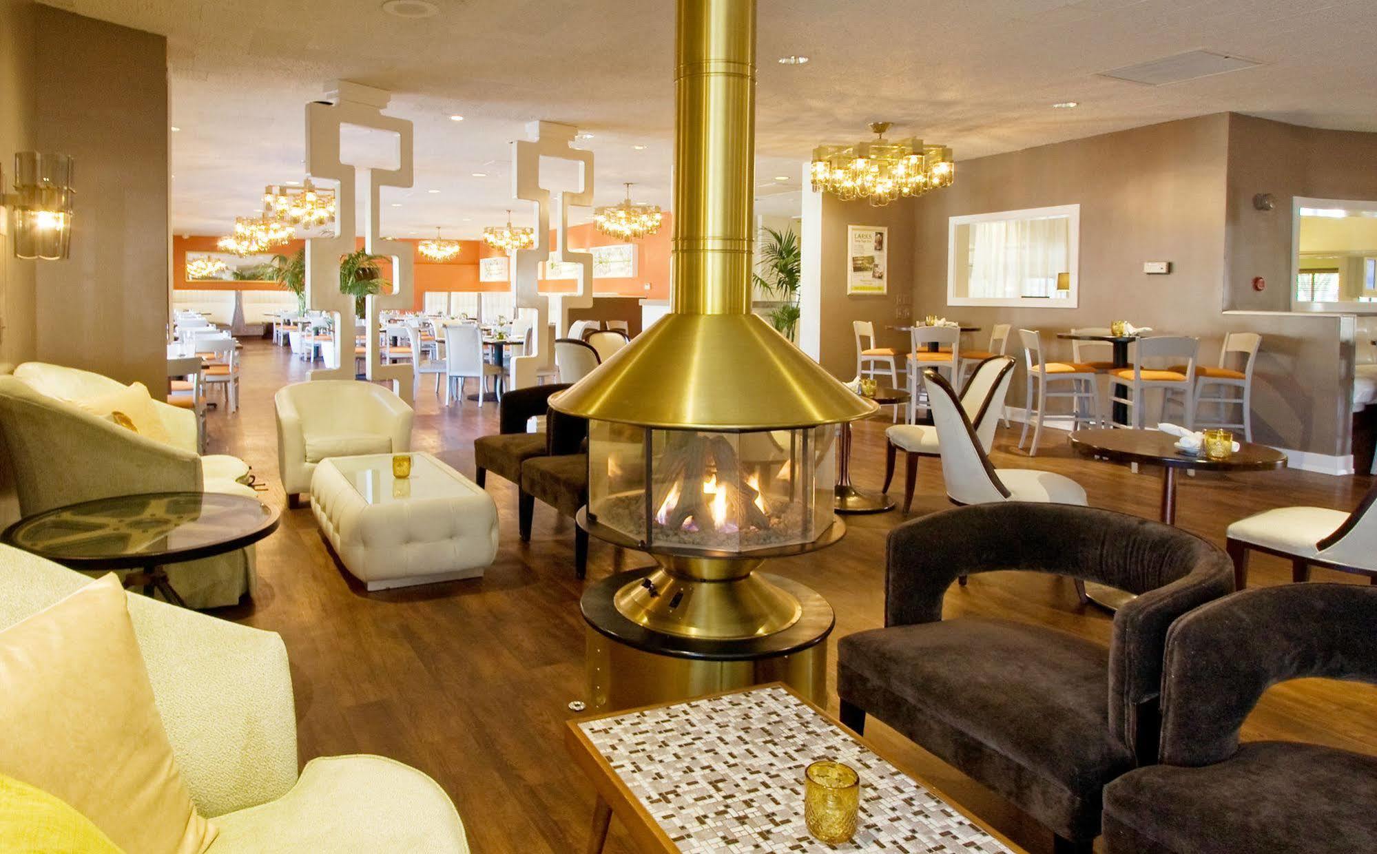 Inn At The Commons メドフォード エクステリア 写真